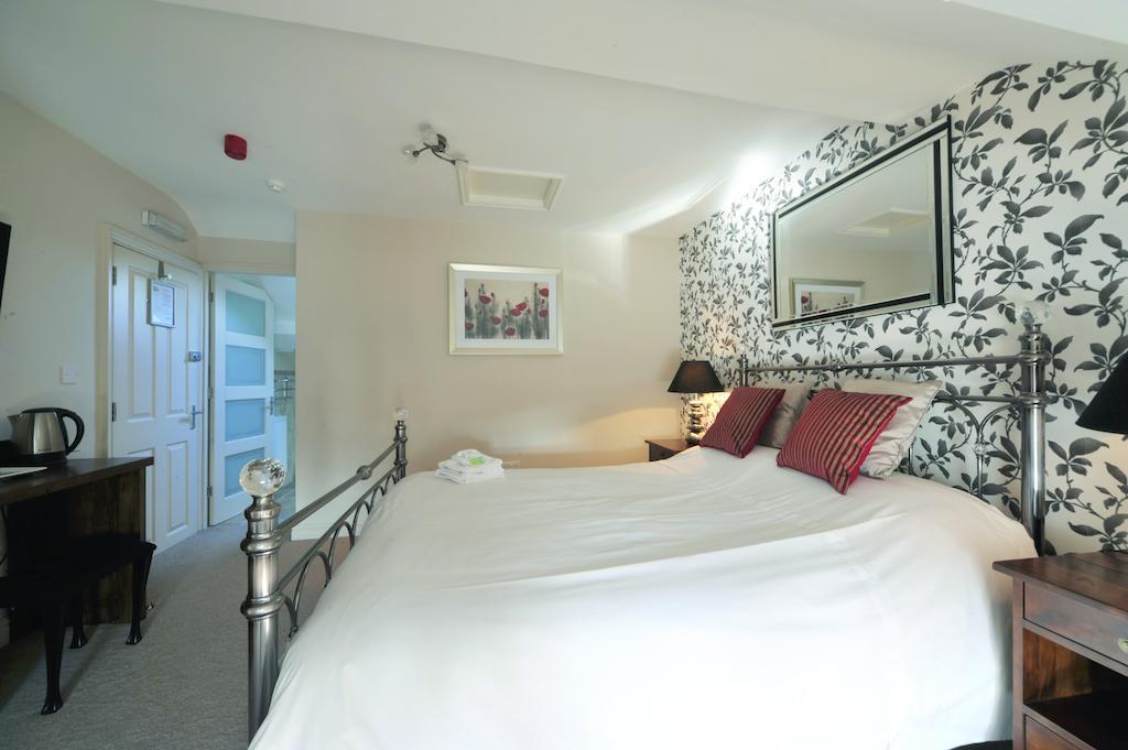 Priory Hotel Картмел Номер фото